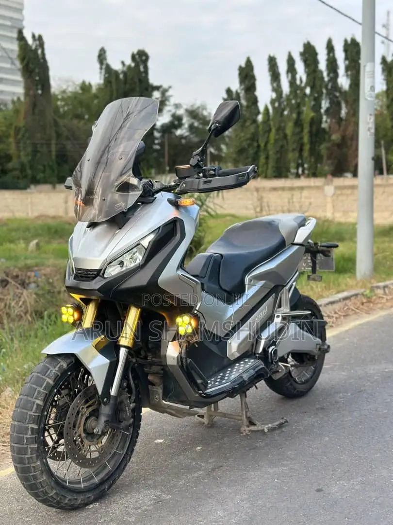 Honda 2023 Silver