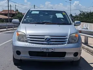 Toyota IST 2005 Silver
