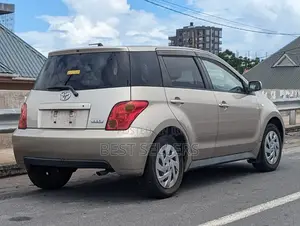 Toyota IST 2002 Beige