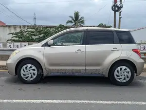 Toyota IST 2002 Beige