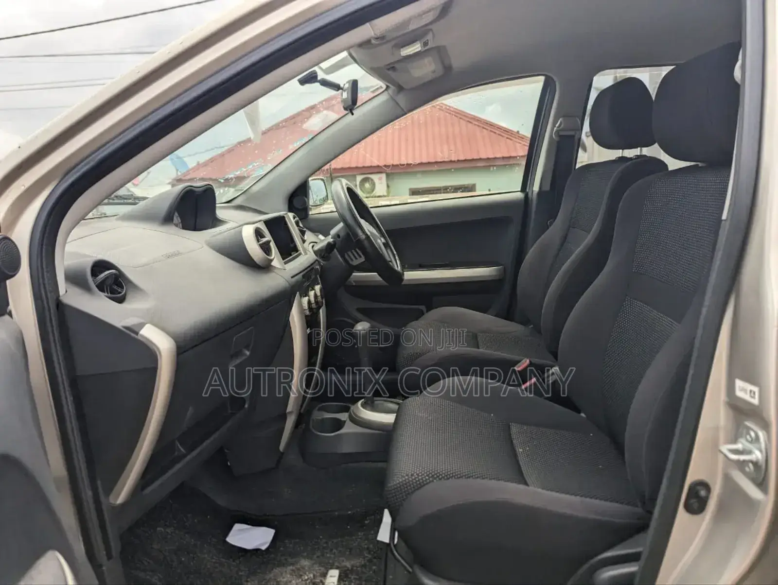 Toyota IST 2002 Beige