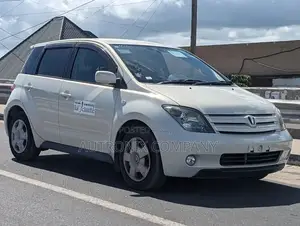 Toyota IST 2003 White