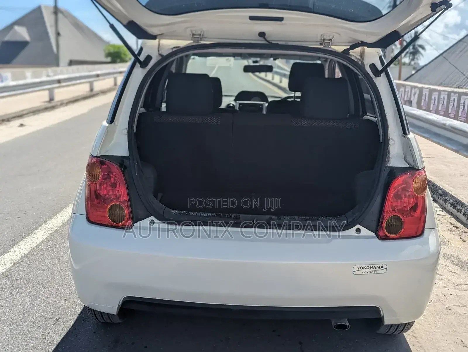 Toyota IST 2003 White