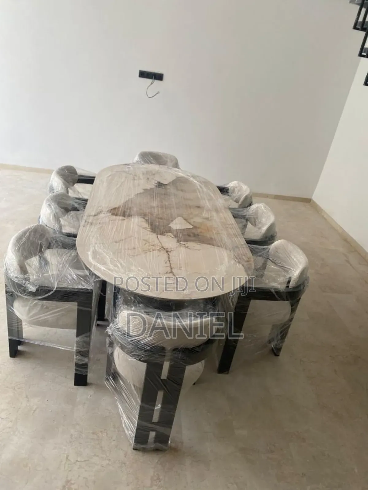 Dining Table Ya Viti Nane Hard Wood Top Marble (Granite)