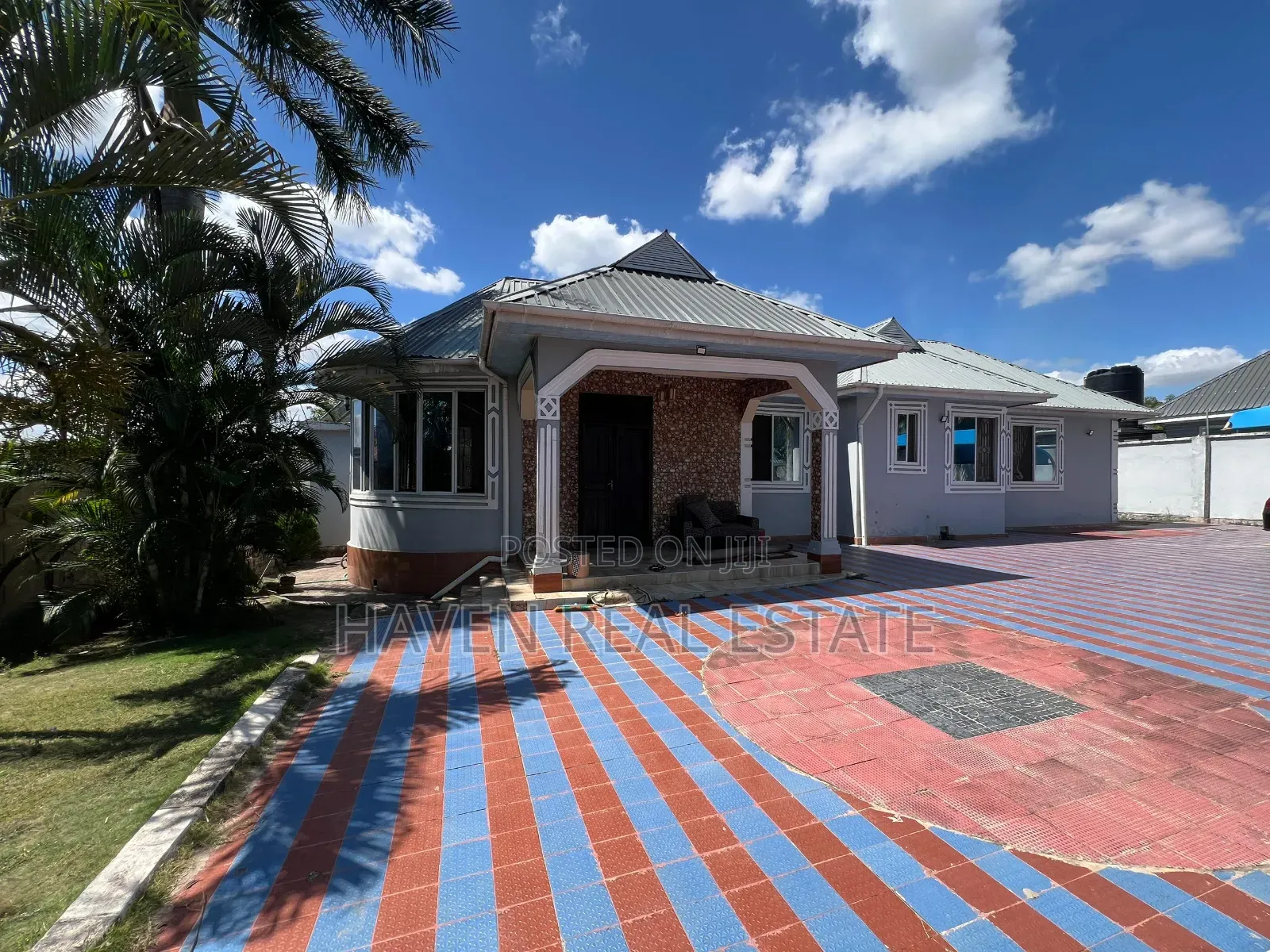 3bdrm House in Goba for sale