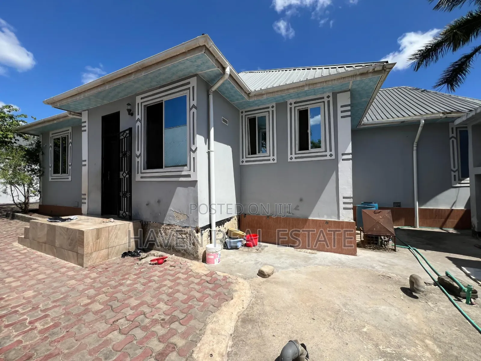 3bdrm House in Goba for sale