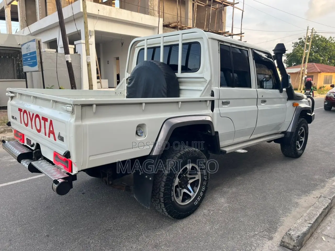 Toyota Land Cruiser 2020 White