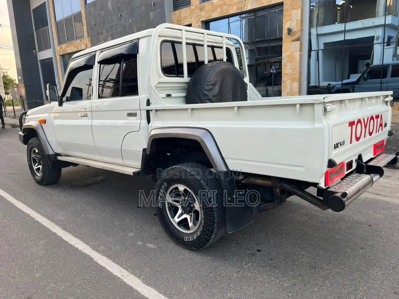 Toyota Land Cruiser 2020 White