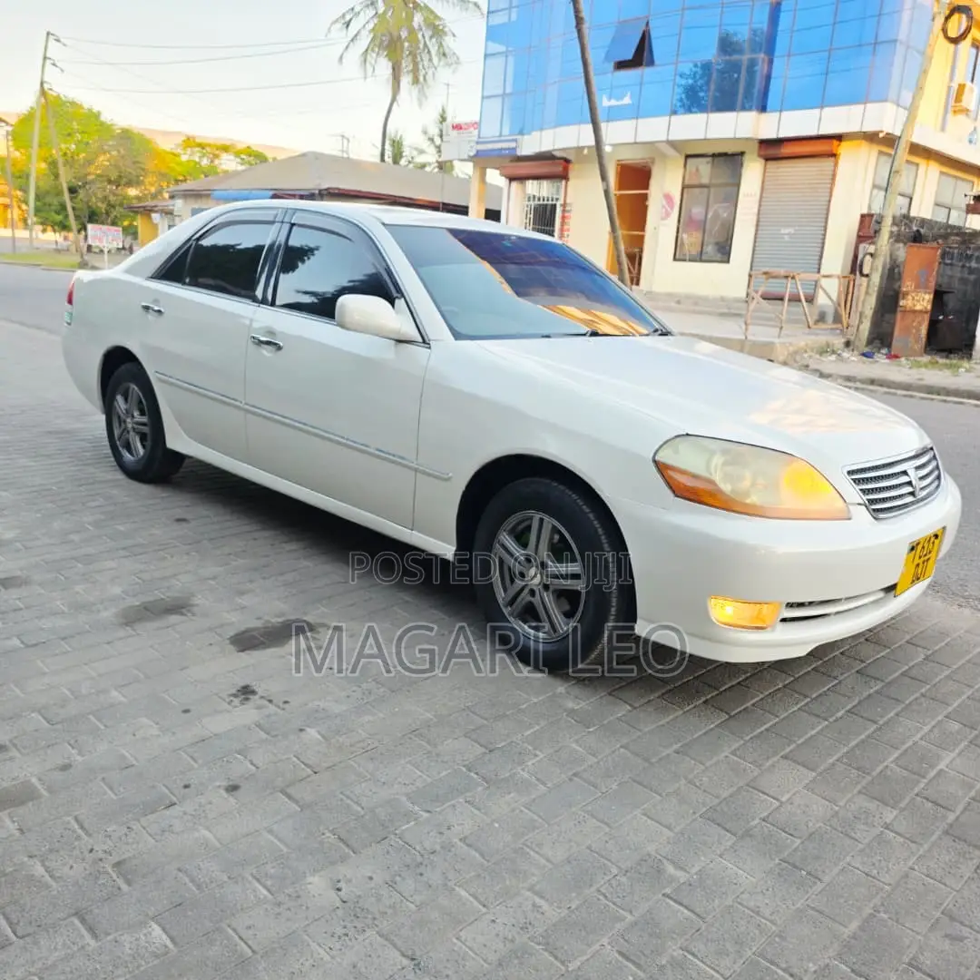 Toyota Mark II 2004 White