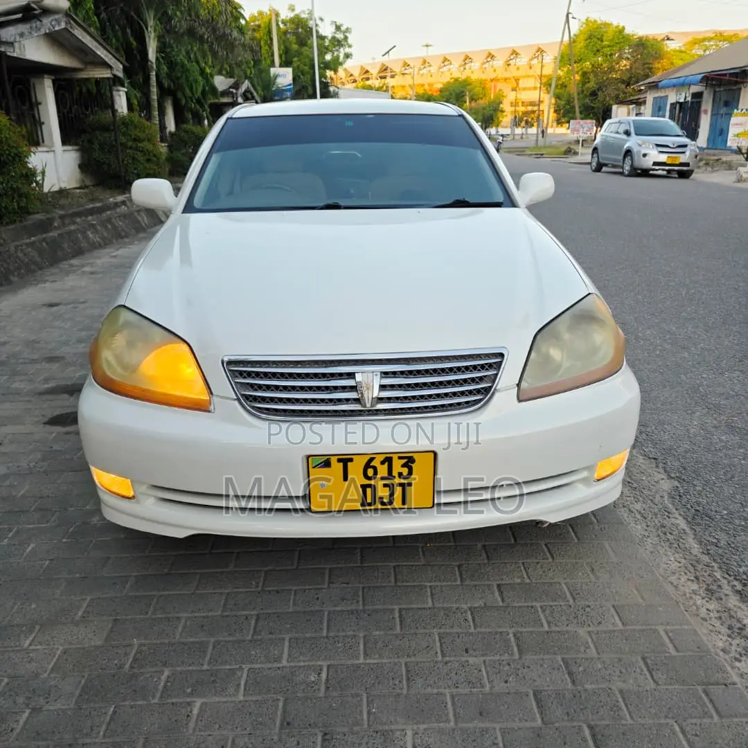 Toyota Mark II 2004 White