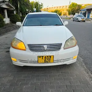 Toyota Mark II 2004 White