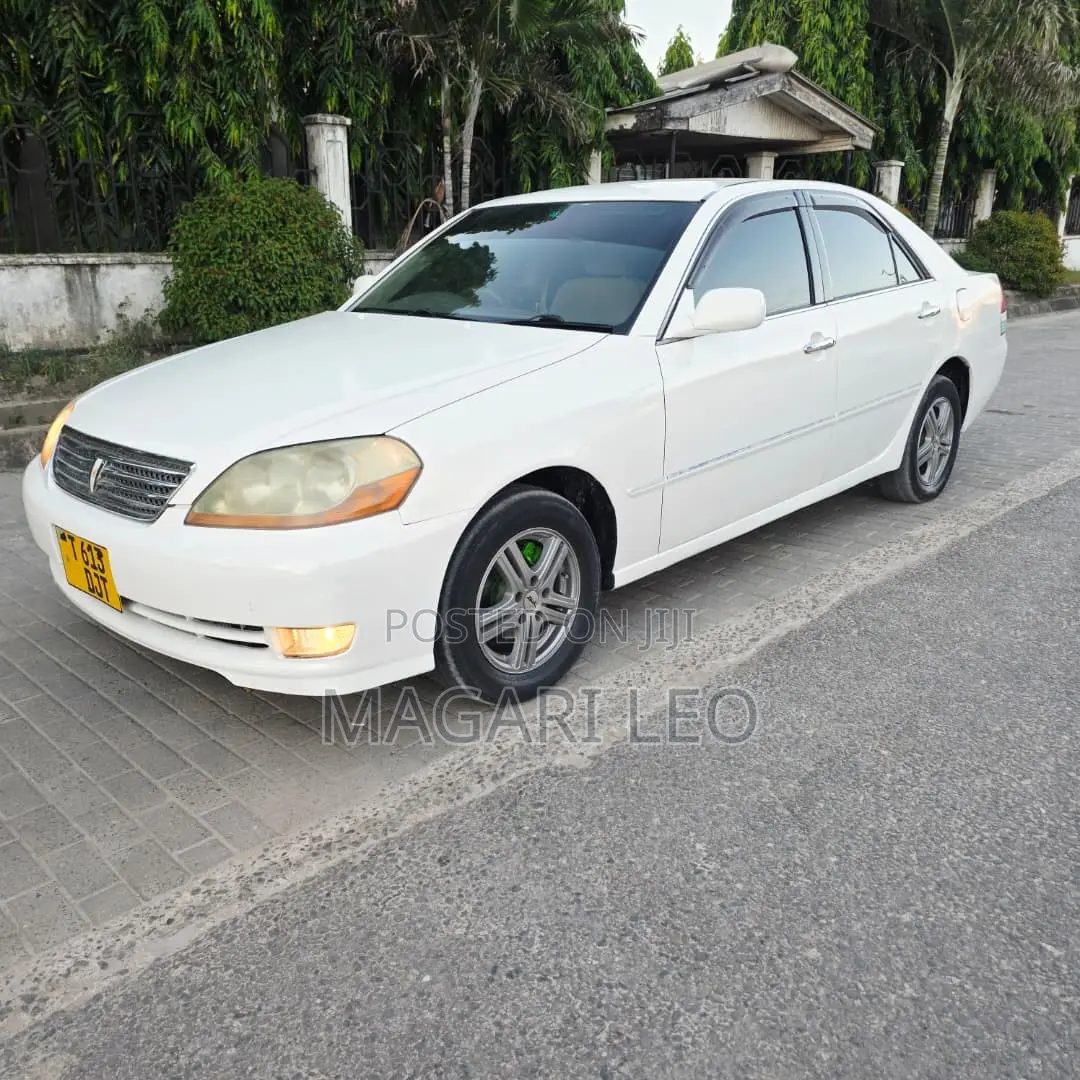 Toyota Mark II 2004 White