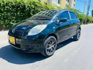 Toyota Vitz 2006 Black