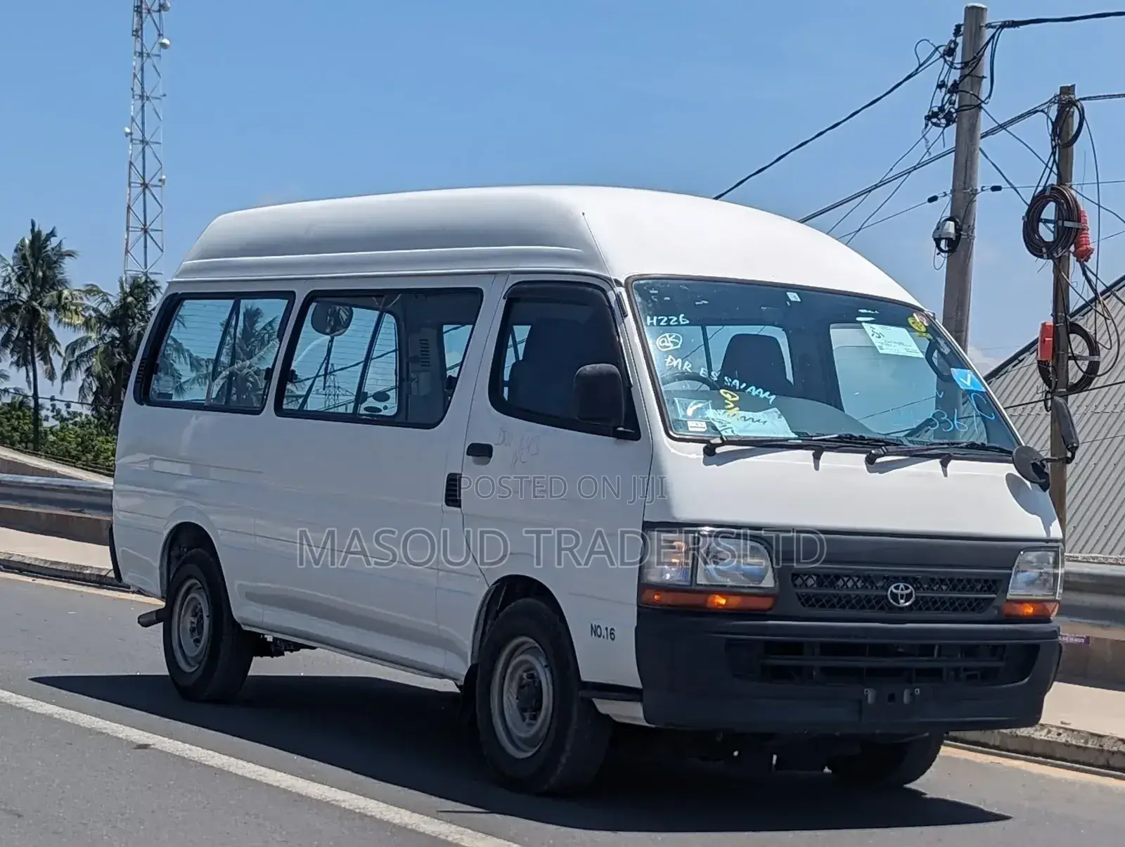 Toyota HiAce 2002 White