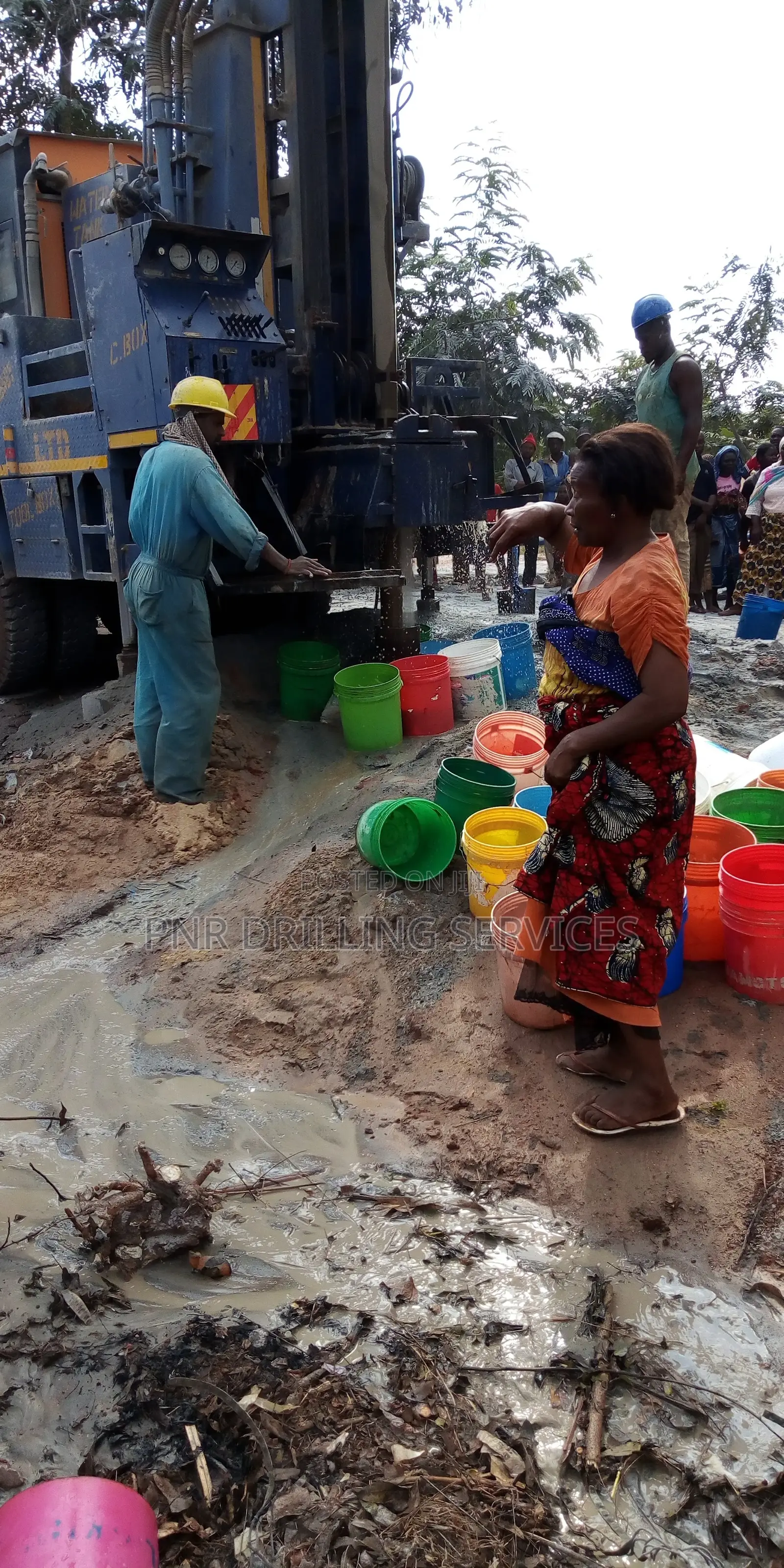 Wachimbaji Visima Mashambani Na Majumbani