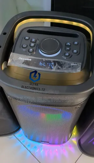 Skywood Portable Party Speaker Q7 Supper Bass With Mic in and Outdoor