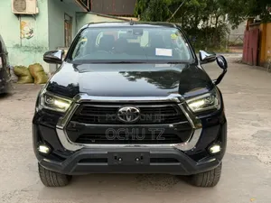 Toyota Hilux 2021 Blue