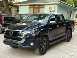 Toyota Hilux 2021 Blue