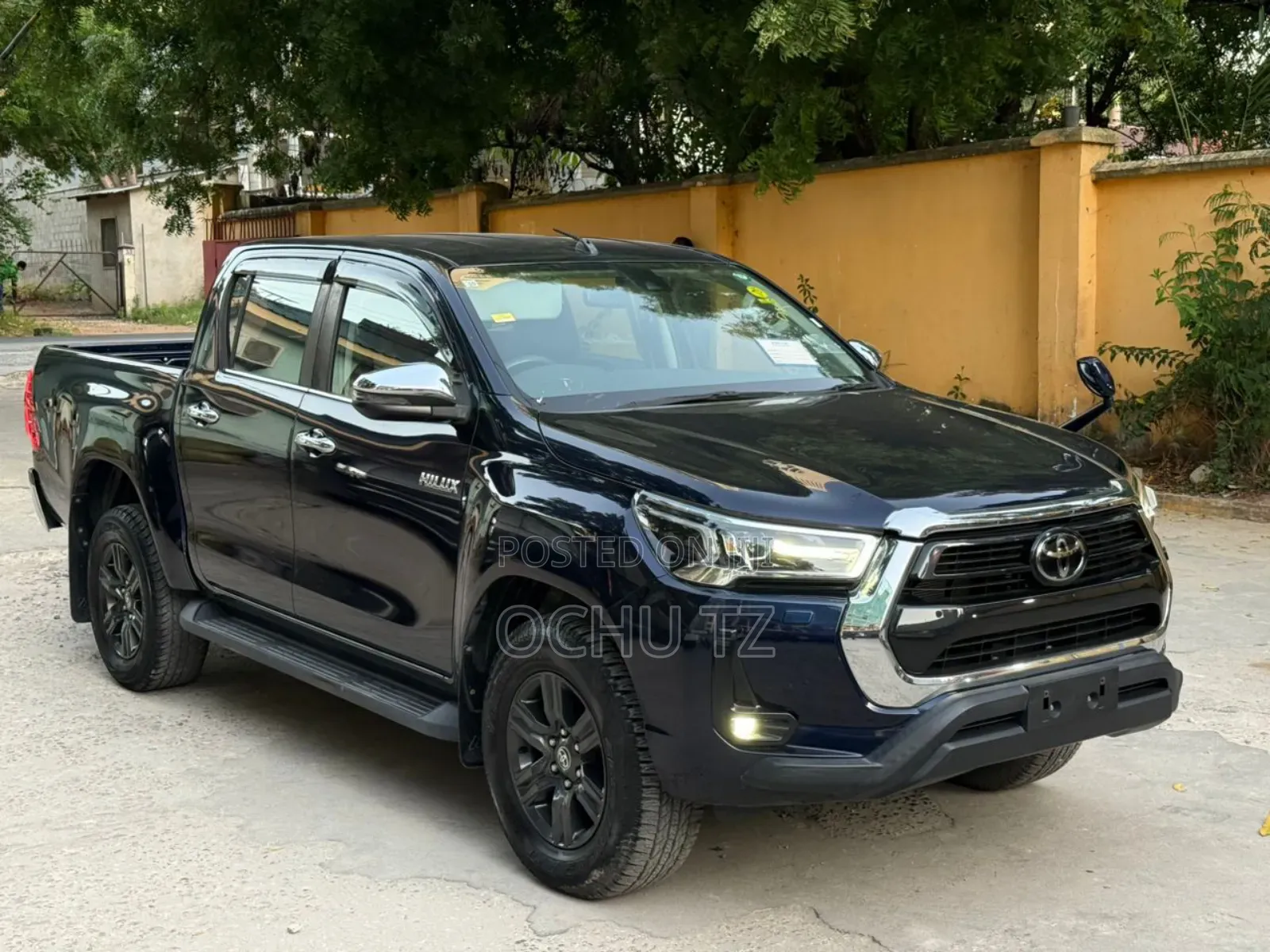 Toyota Hilux 2021 Blue