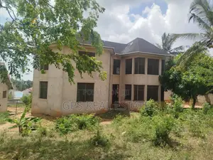 3bdrm House in Kazibirwa Makabe, Kinondoni for sale