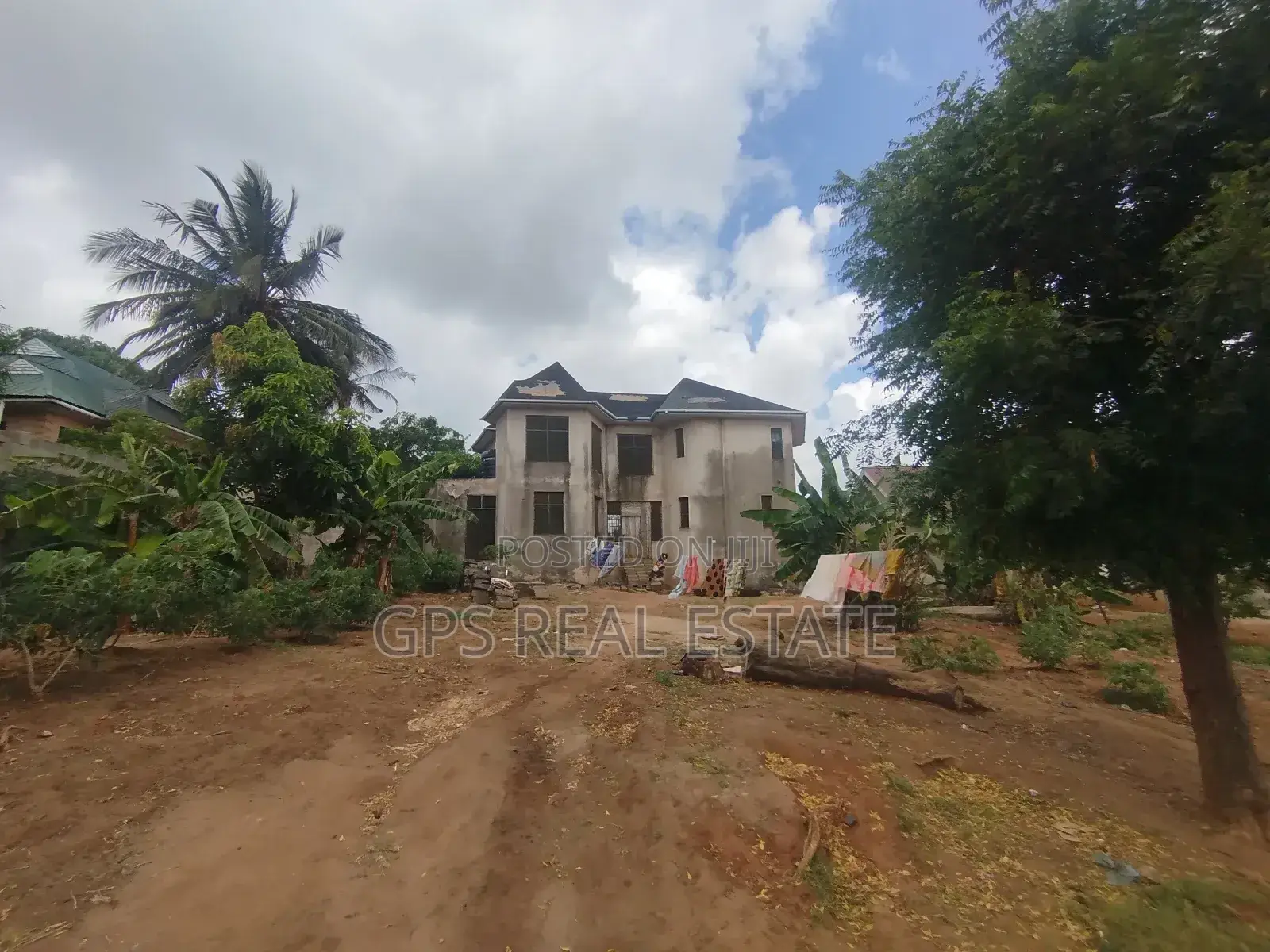 3bdrm House in Kazibirwa Makabe, Kinondoni for sale