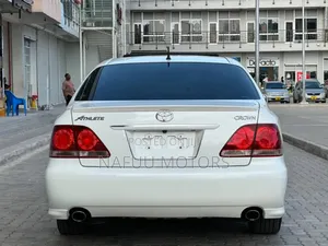 Toyota Crown 2006 White