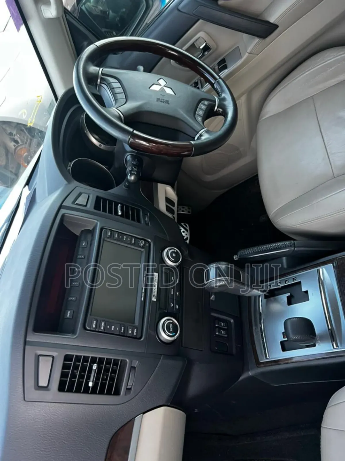 Mitsubishi Pajero 2008 Gray