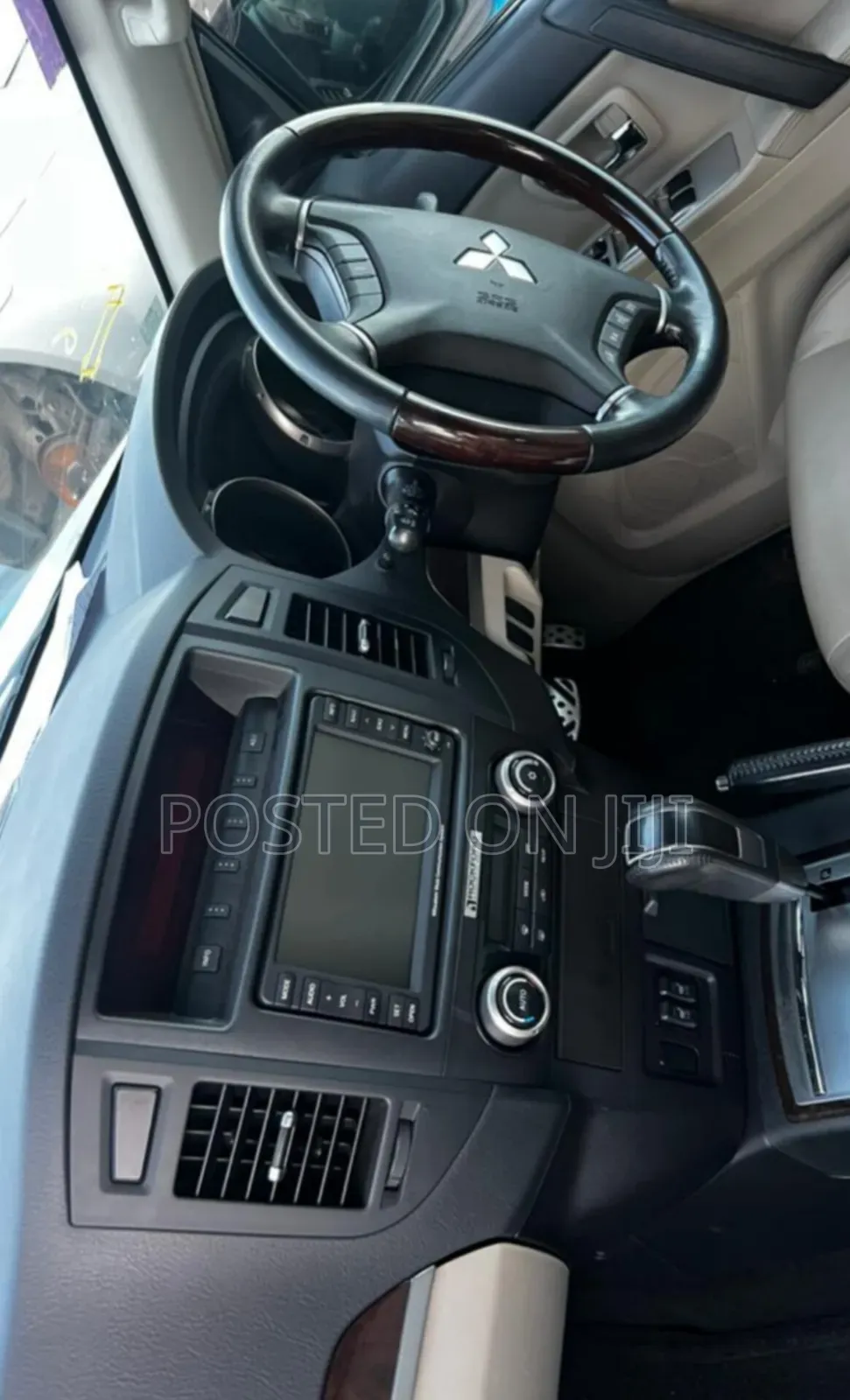 Mitsubishi Pajero 2008 Gray