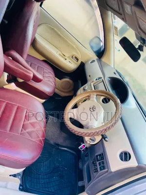 Toyota Sienta 2004 Silver