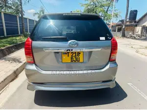 Toyota Wish 2005 Gray