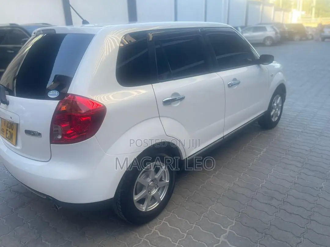 Mazda Verisa 2010 White