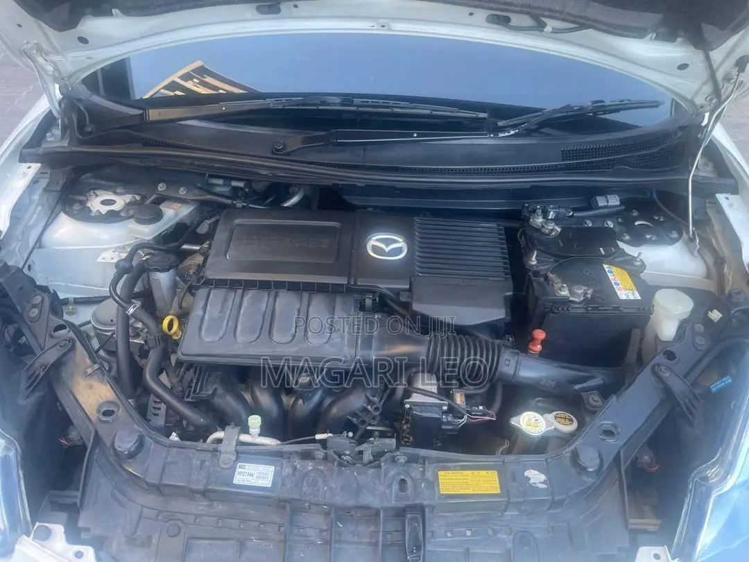 Mazda Verisa 2010 White