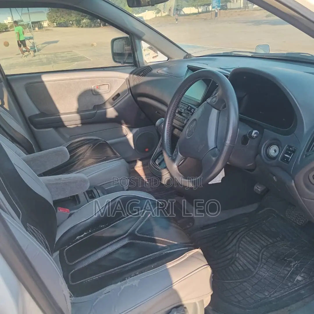 Toyota Harrier 2002 Pearl