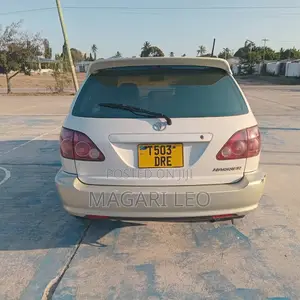 Toyota Harrier 2002 Pearl
