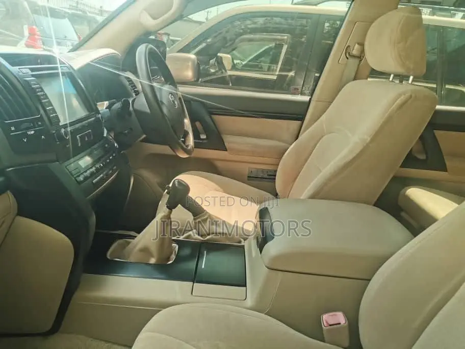 Toyota Land Cruiser 4.5 V8 VXR 2014 Gold