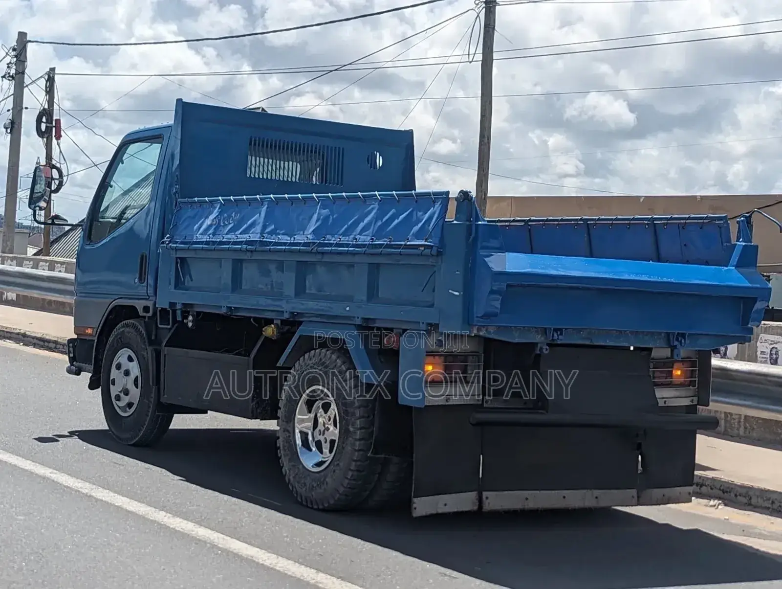 Mitsubishi Canter 1998 Blue