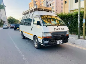 Toyota HiAce 2002 White