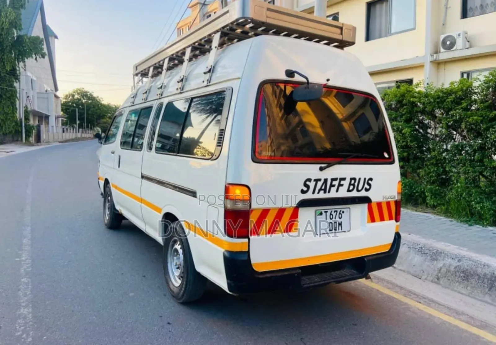 Toyota HiAce 2002 White
