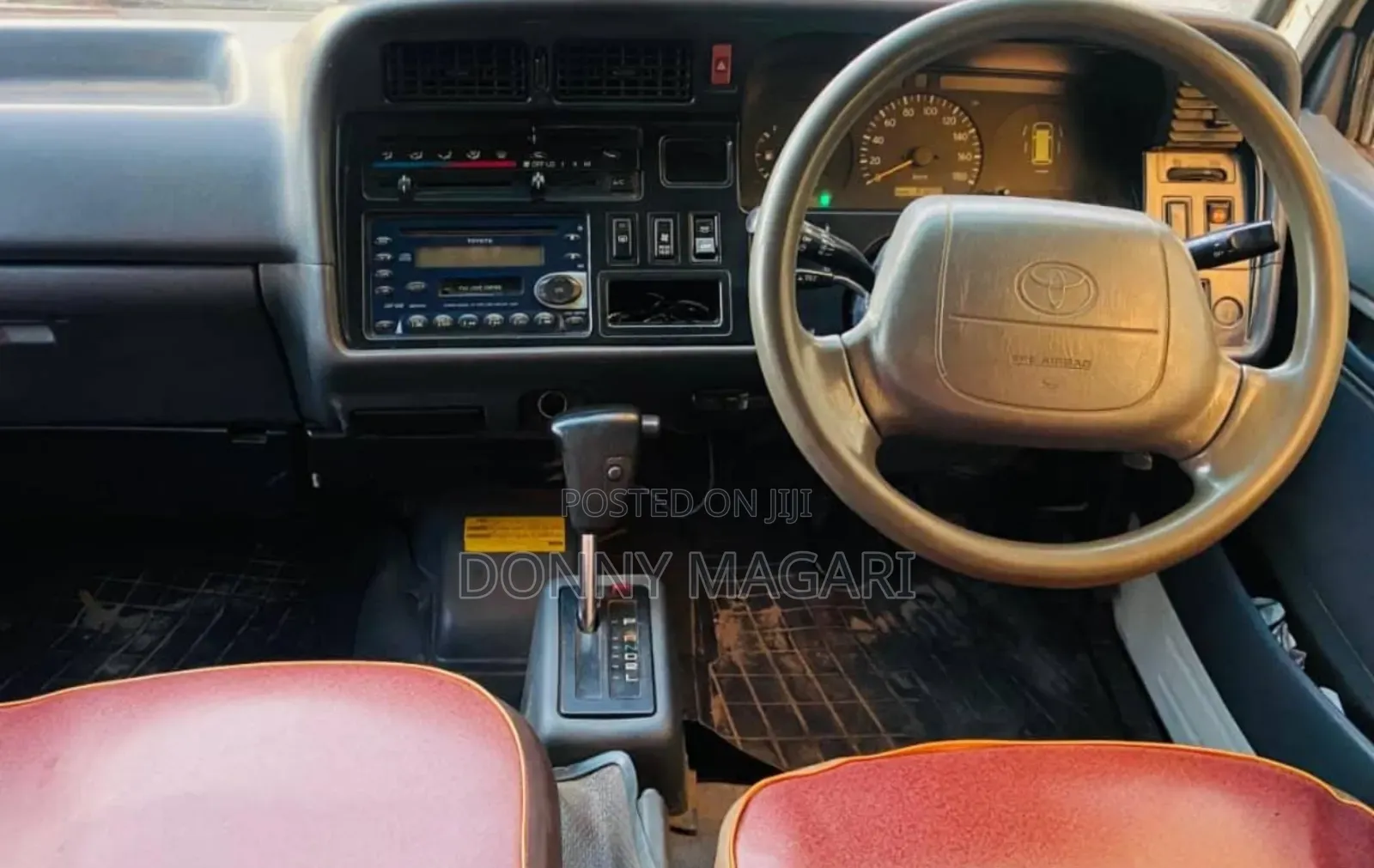 Toyota HiAce 2002 White