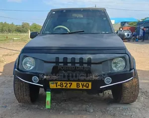 Suzuki Escudo 2000 Matt Black