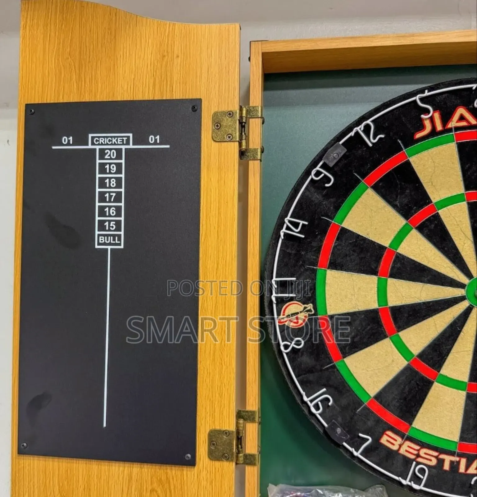 Pro Dartboard Cabinet Set – Premium Game Set for Home Competition