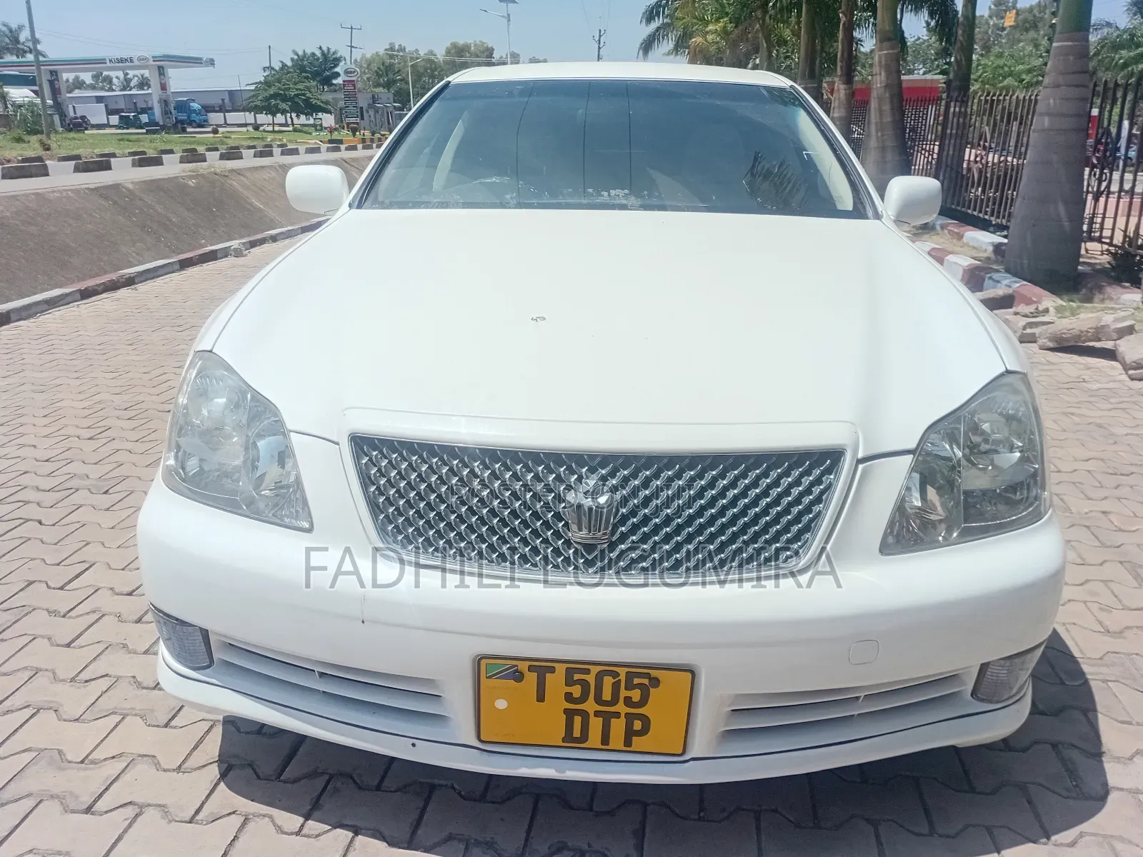 Toyota Crown 2004 White