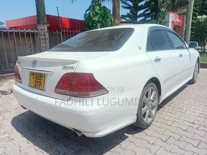 Toyota Crown 2004 White