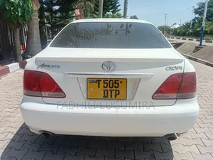 Toyota Crown 2004 White