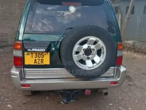 Toyota Land Cruiser Prado 2000 Green