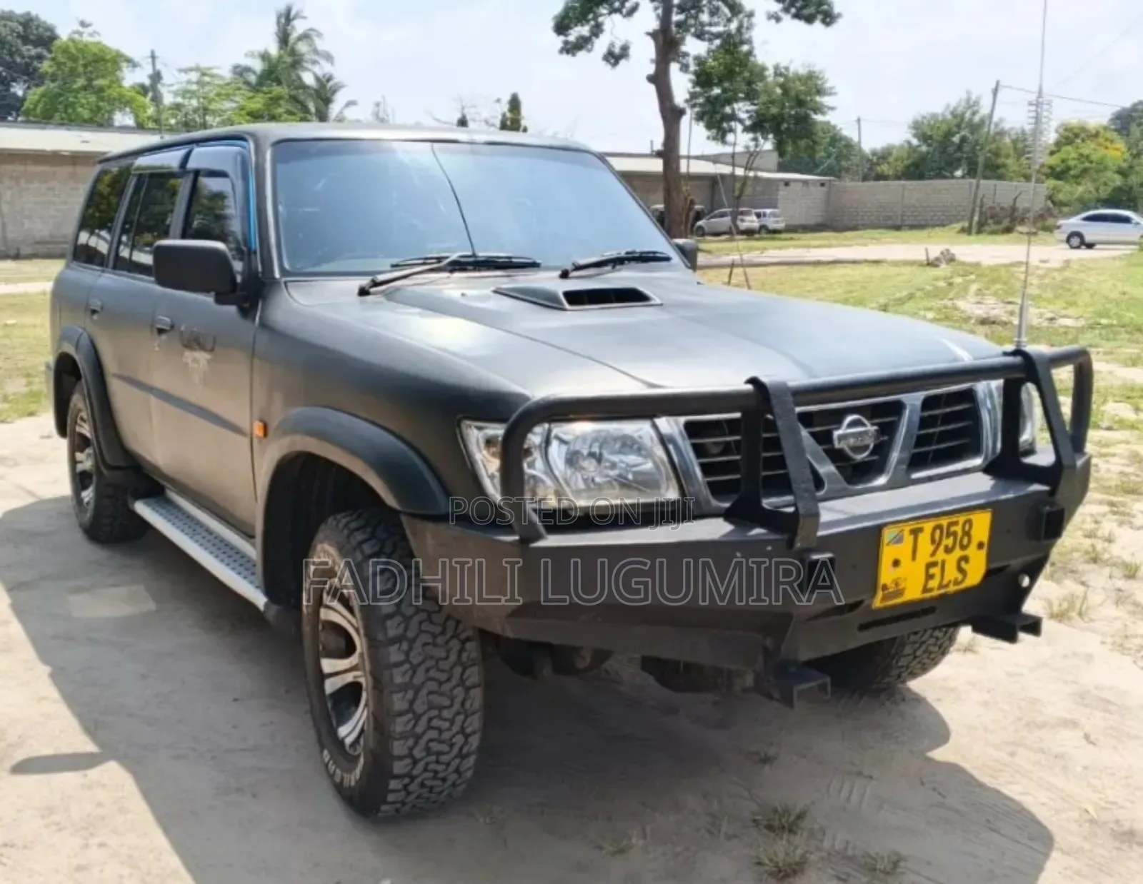 Nissan Patrol 2000 Green
