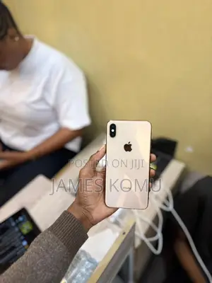 Apple iPhone XS Max 64 GB Gold
