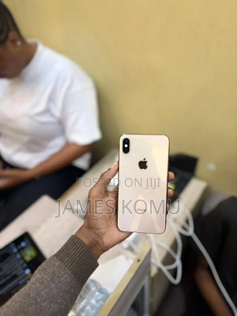 Apple iPhone XS Max 64 GB Gold