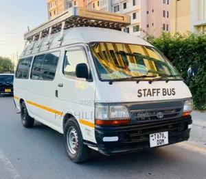 Toyota HiAce 2000 White
