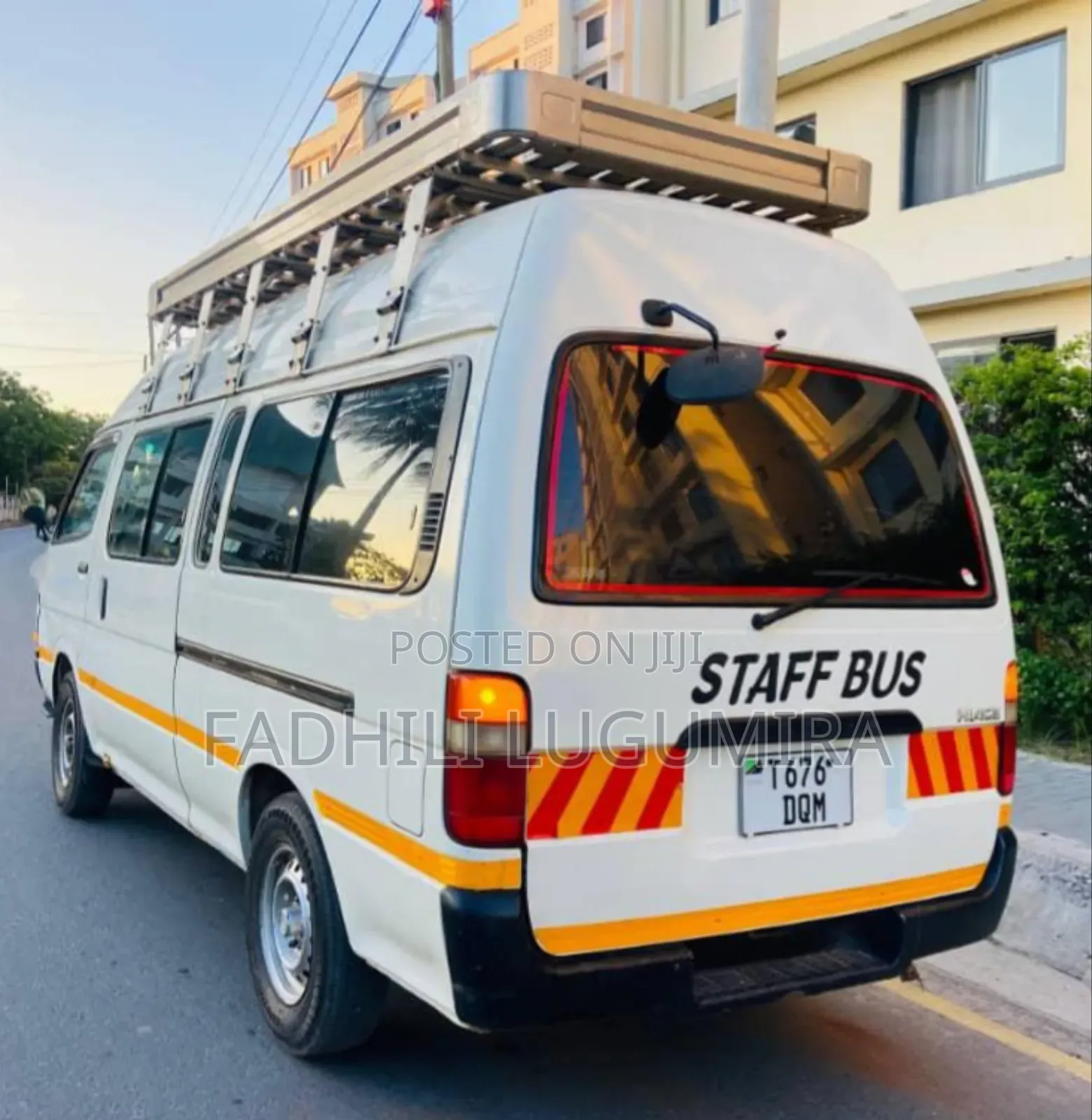 Toyota HiAce 2000 White